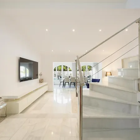 Marbella, Costabella - Beachfront With Heated Pool