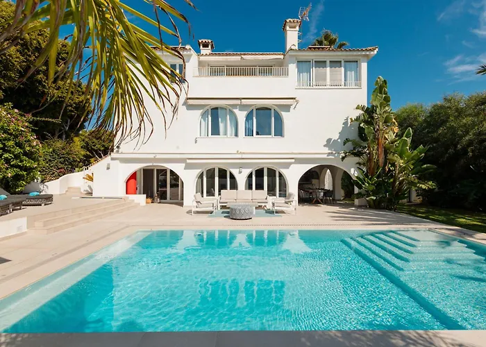 Marbella, Costabella - Beachfront With Heated Pool *