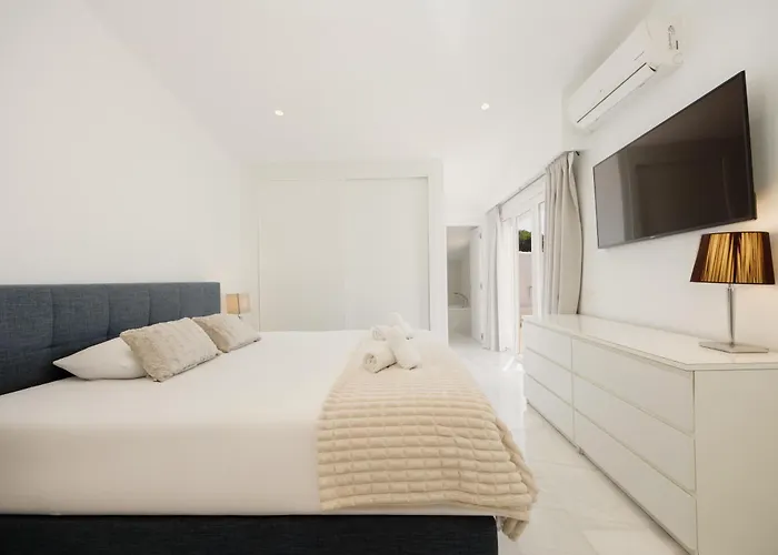 Marbella, Costabella - Beachfront With Heated Pool