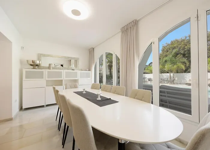 Marbella, Costabella - Beachfront With Heated Pool Marbellac