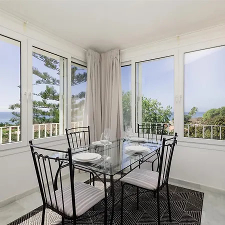 Будинок відпочинку 6 Bedroom Villa, With Heated Pool And Sea Views, Next To The Of Costabella
