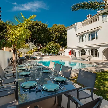 6 Bedroom Villa, With Heated Pool And Sea Views, Next To The Of Costabella Будинок відпочинку