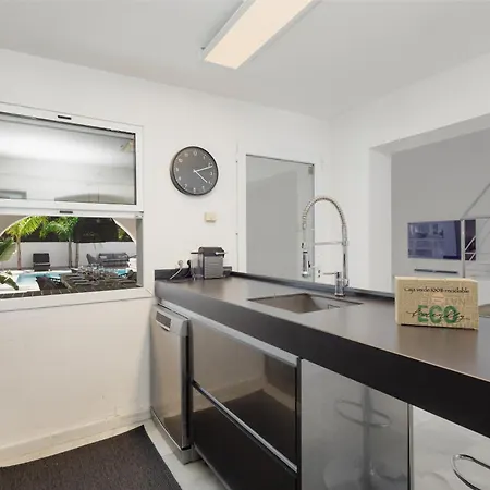 Villa Oceano - Un Refugio A Pie De Playa, Con Piscina Climatizada Y Jacuzzi, En Costabellla, Marbella Marbella