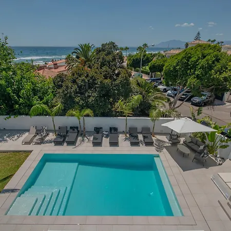 Villa Oceano - Un Refugio A Pie De Playa, Con Piscina Climatizada Y Jacuzzi, En Costabellla, Marbella Holiday home