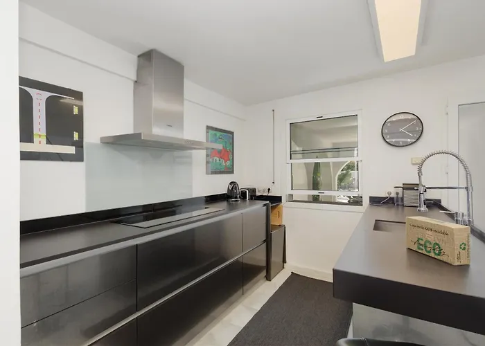 Dom wakacyjny Marbella, Costabella - Beachfront With Heated Pool *