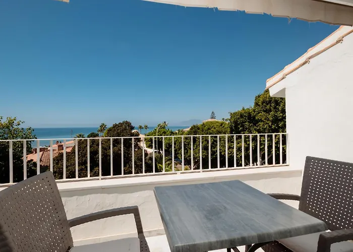 Marbella, Costabella - Beachfront With Heated Pool Feriehus *