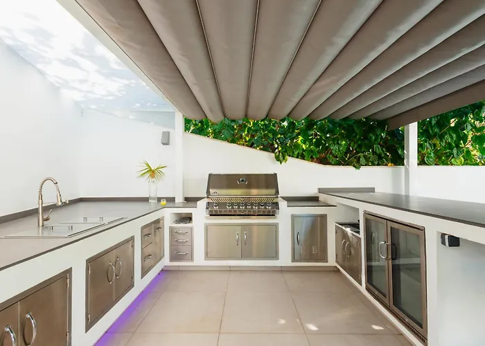 Holiday home Marbella, Costabella - Beachfront With Heated Pool