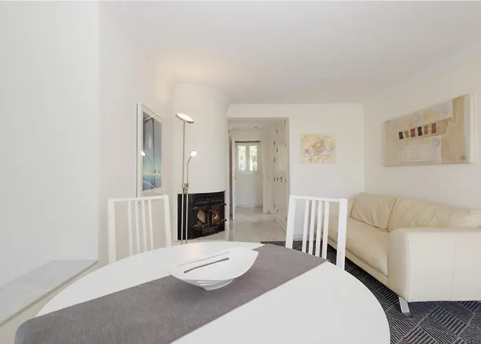 Dom wakacyjny Marbella, Costabella - Beachfront With Heated Pool *