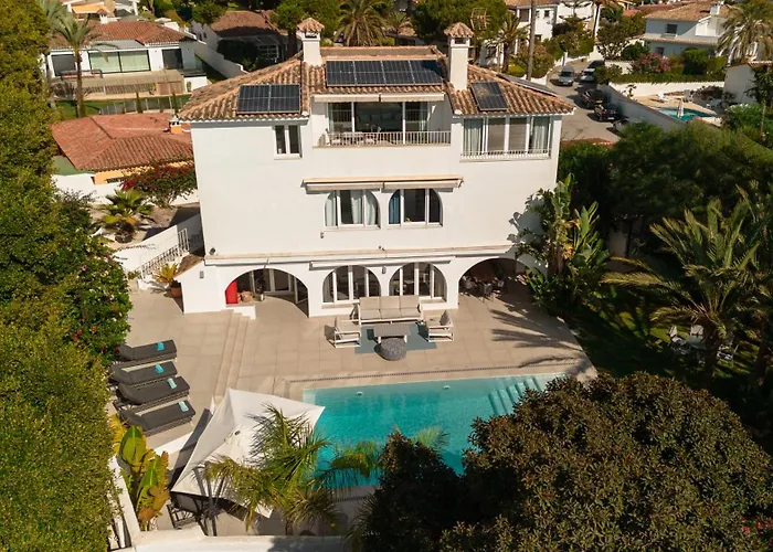 Marbella, Costabella - Beachfront With Heated Pool * Marbella