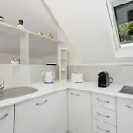 Marbella, Costabella - Beachfront With Heated Pool Будинок відпочинку Марбелья