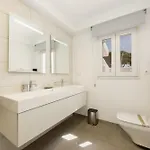 Будинок відпочинку Marbella, Costabella - Beachfront With Heated Pool