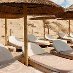 Будинок відпочинку Marbella, Costabella - Beachfront With Heated Pool *