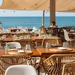Будинок відпочинку Marbella, Costabella - Beachfront With Heated Pool