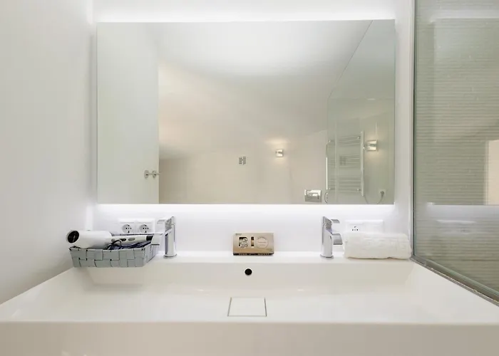 Marbella, Costabella - Beachfront With Heated Pool Будинок відпочинку *