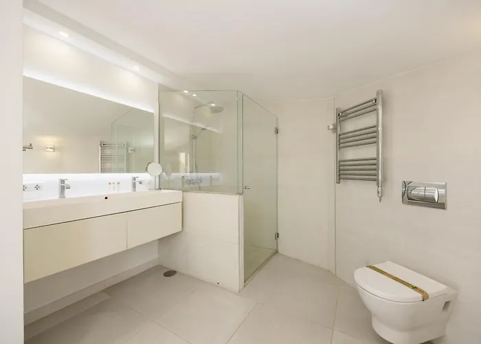 Marbella, Costabella - Beachfront With Heated Pool Будинок відпочинку *