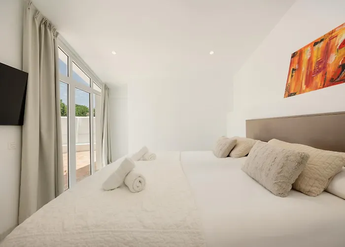 Marbella, Costabella - Beachfront With Heated Pool *