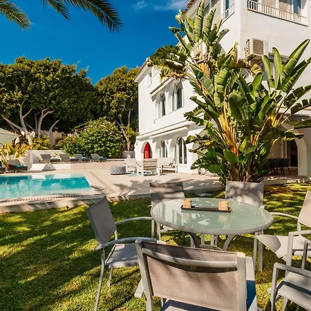 בית נופש Marbella, Costabella - Beachfront With Heated Pool *