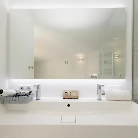 Marbella, Costabella - Beachfront With Heated Pool בית נופש *