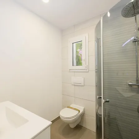 בית נופש Marbella, Costabella - Beachfront With Heated Pool